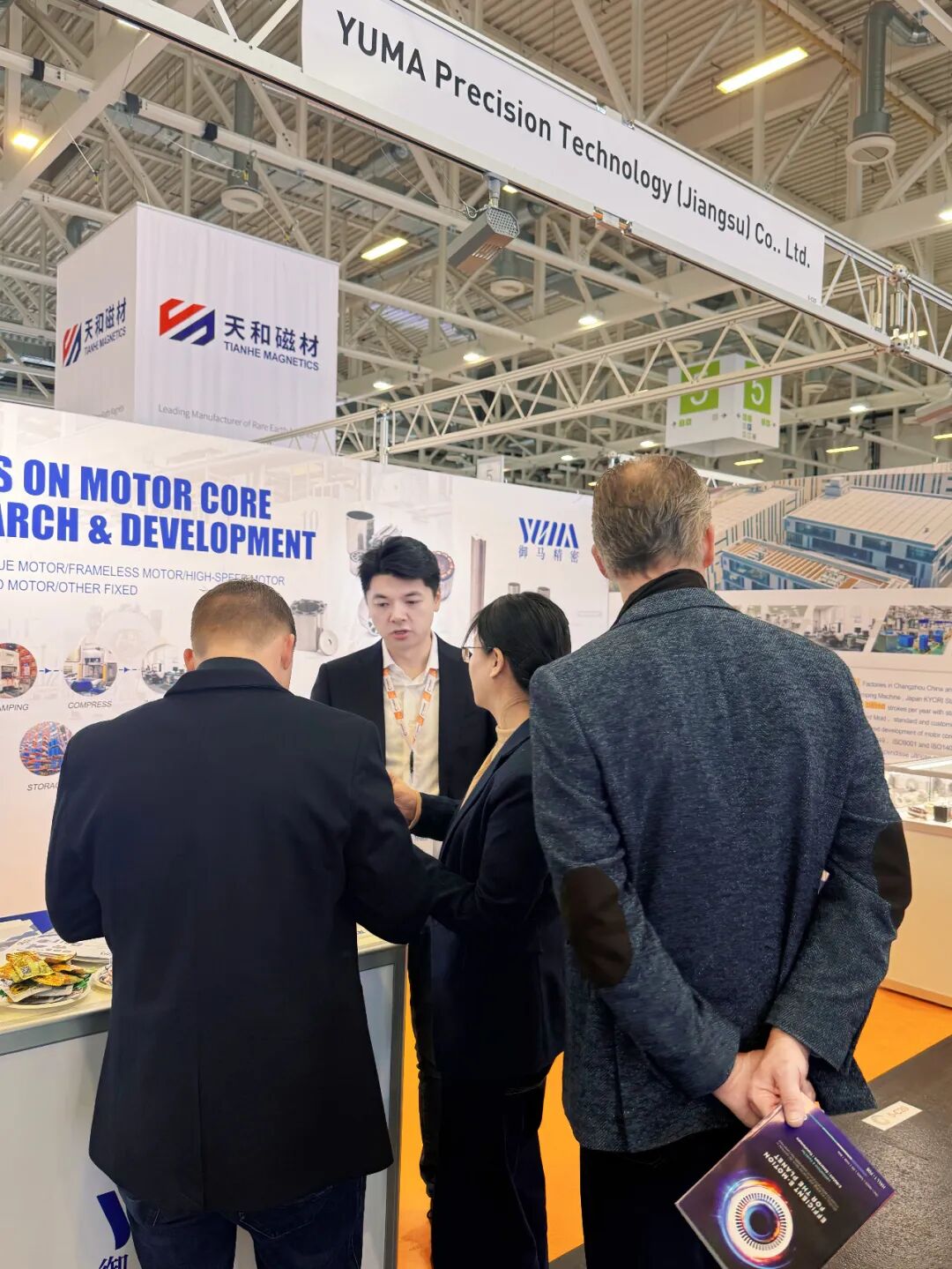 141775025217367.jpg 6404.jpg